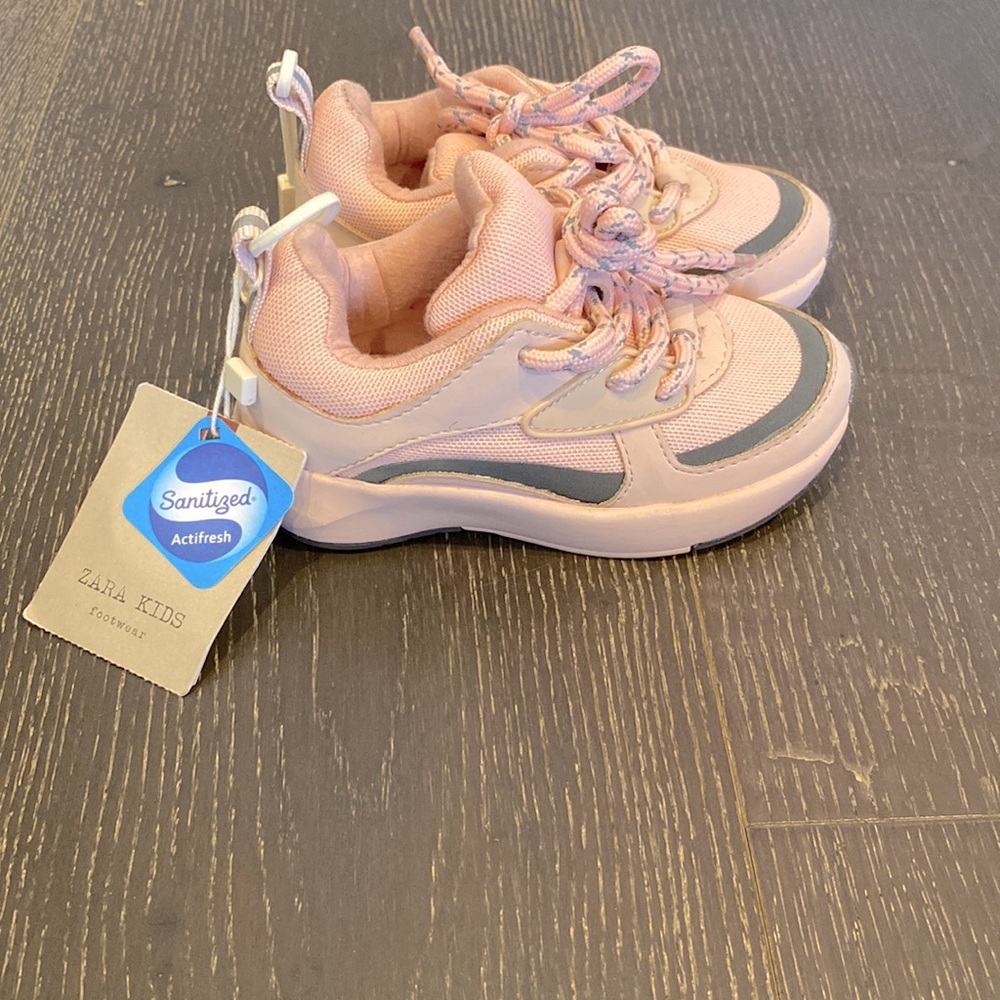 Zara baby girl sneakers. Size 21.